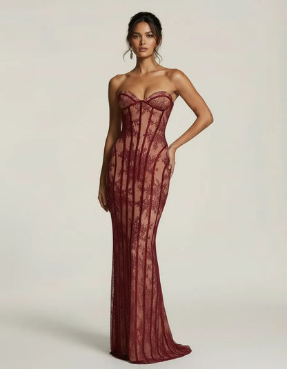 Robe en Dentelle Sculptée